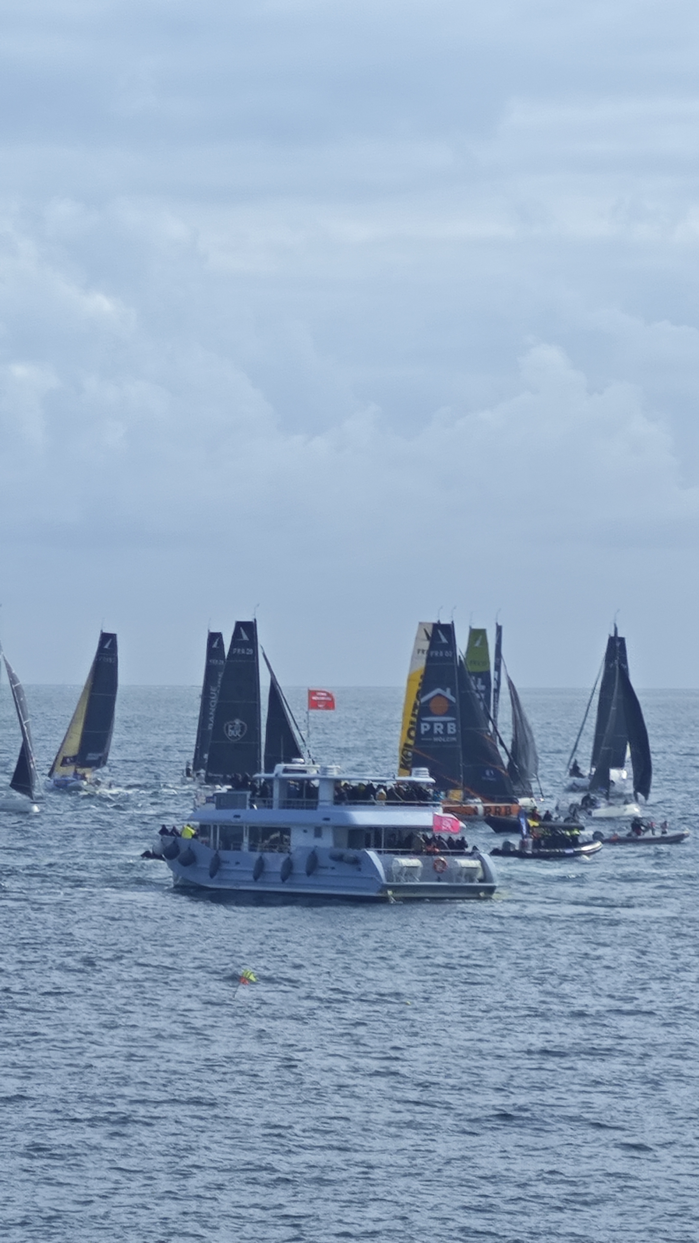 La Solitaire du Figaro 2026 prend le large depuis Perros-Guirec