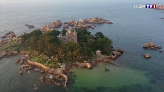 Vignette pour La côte de granit rose, une merveille bretonne